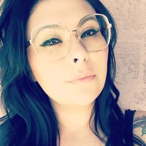 Meet your Posher, Marisa